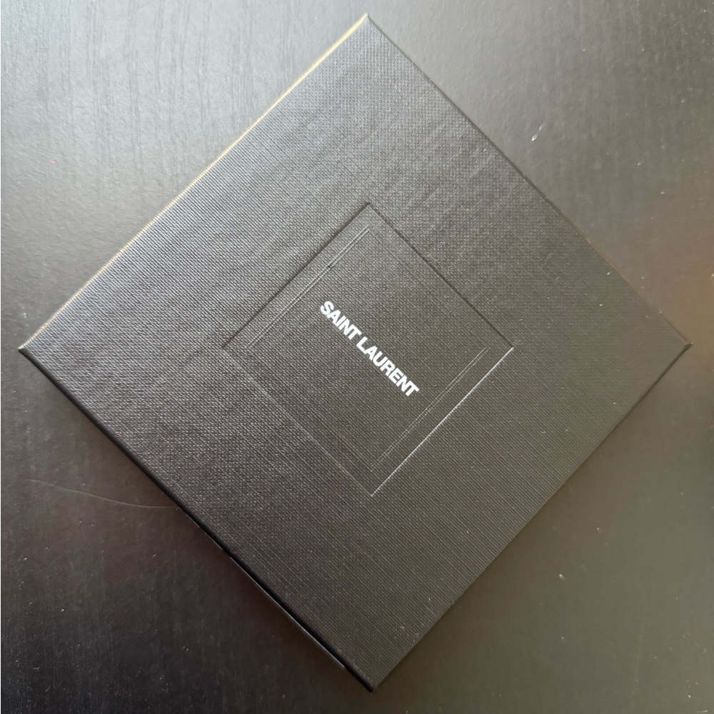 Saint Laurent cardholder with a mirror - perfect gift - Picture 4 of 13